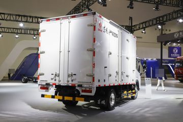 ����ɷ� EV360 4.5T 4.2�׵��Ŵ��綯��ʽ�Ῠ81.14kWhͼƬ