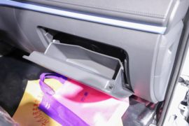 EV360&nbsp;电动载货车内饰图片