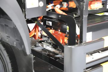 ����ɷ� EV360 4.5T 4.2�׵��Ŵ��綯��ʽ�Ῠ81.14kWhͼƬ