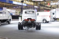东风股份 EV200 标配版 4.5T 3.965米单排纯电动厢式轻卡(DFA5040XXYTBEV7)59.409kWh