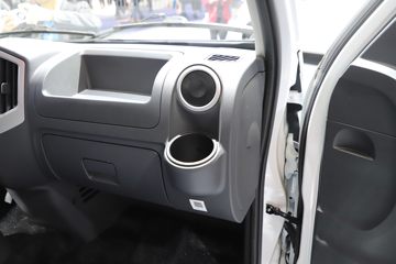 ����ɷ� EV200 ����� 4.5T 3.965�׵��Ŵ��綯��ʽ�Ῠ59.409kWhͼƬ