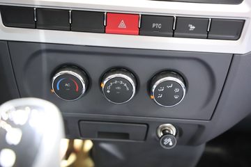 ����ɷ� EV200 ����� 4.5T 3.965�׵��Ŵ��綯��ʽ�Ῠ59.409kWhͼƬ