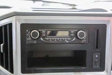 ����ɷ� EV200 ����� 4.5T 3.965�׵��Ŵ��綯��ʽ�Ῠ59.409kWhͼƬ