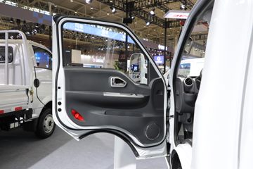 ����ɷ� EV200 ����� 4.5T 3.965�׵��Ŵ��綯��ʽ�Ῠ59.409kWhͼƬ