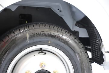 ����ɷ� EV200 ����� 4.5T 3.965�׵��Ŵ��綯��ʽ�Ῠ59.409kWhͼƬ