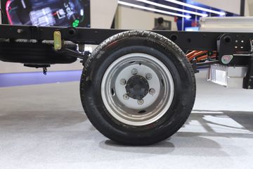 ����ɷ� EV200 ����� 4.5T 3.965�׵��Ŵ��綯��ʽ�Ῠ59.409kWhͼƬ