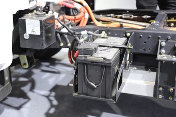 ����ɷ� EV200 ����� 4.5T 3.965�׵��Ŵ��綯��ʽ�Ῠ59.409kWhͼƬ