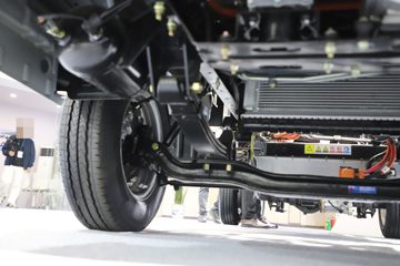 ����ɷ� EV200 ����� 4.5T 3.965�׵��Ŵ��綯��ʽ�Ῠ59.409kWhͼƬ