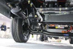 东风股份 EV200 标配版 4.5T 3.965米单排纯电动厢式轻卡(DFA5040XXYTBEV7)59.409kWh