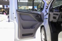 南京依维柯 聚星 3.8T 3座 4.998米纯电动封闭货车77kWh