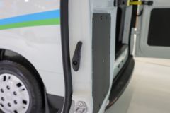 南京依维柯 聚星 3.8T 3座 4.998米纯电动封闭货车77kWh