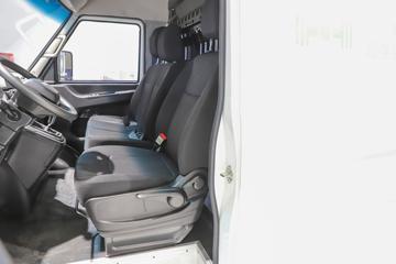 Turbo Daily&nbsp;电动封闭厢货驾驶室图片