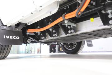 �Ͼ���ά�� �µ��� 4.3T 5.995�״��綯�����ʽ����61.56kWhͼƬ