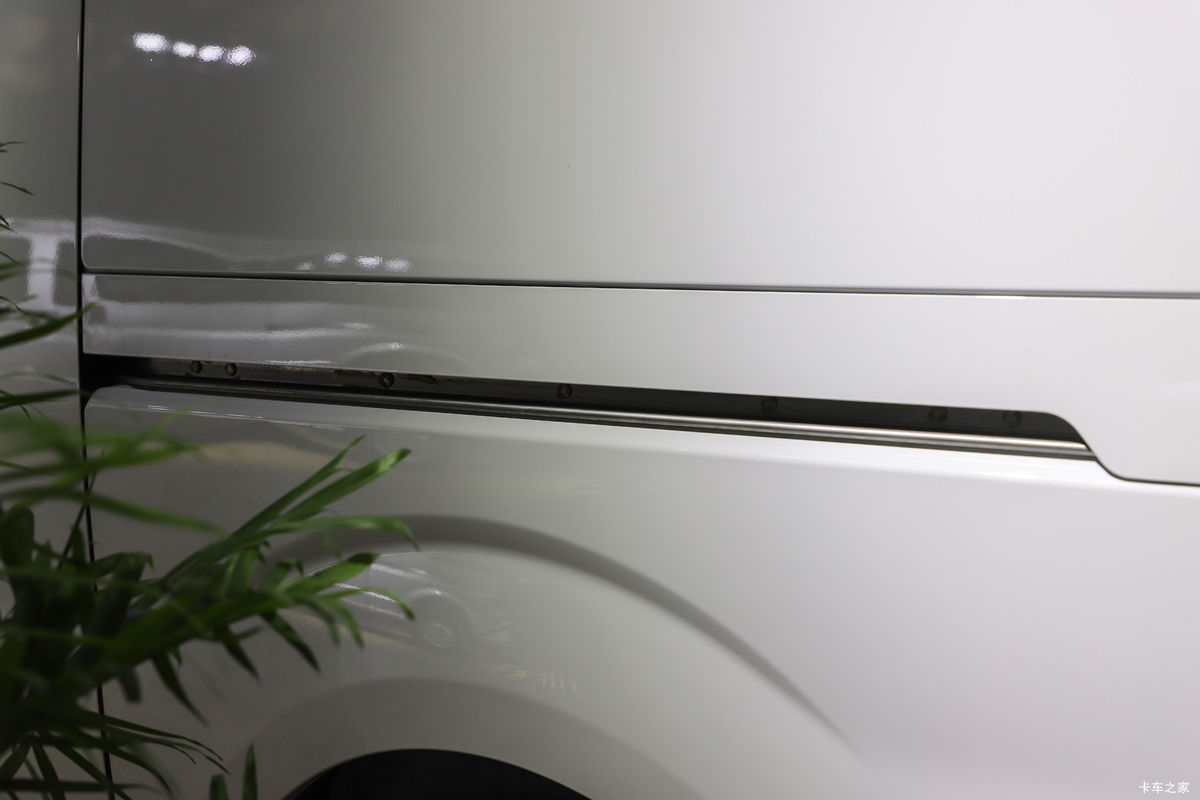 EC75 ׼泬Խ͢ 2 綯ջ дº41.85kWh