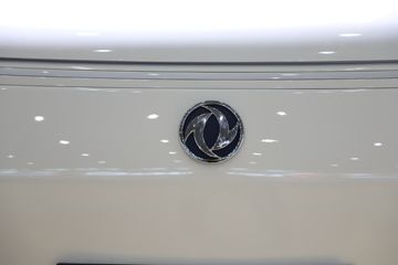 EC75 ׼泬Խ͢ 2 綯ջ дº41.85kWhͼƬ