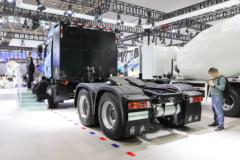 一汽解放 J6P重卡 6X4 换电式纯电动牵引车(CA4250P66T1BEV)281.91kWh