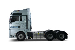 中国重汽 汕德卡SITRAK G7H重卡 奢华版 630马力 6X4 AMT自动档牵引车