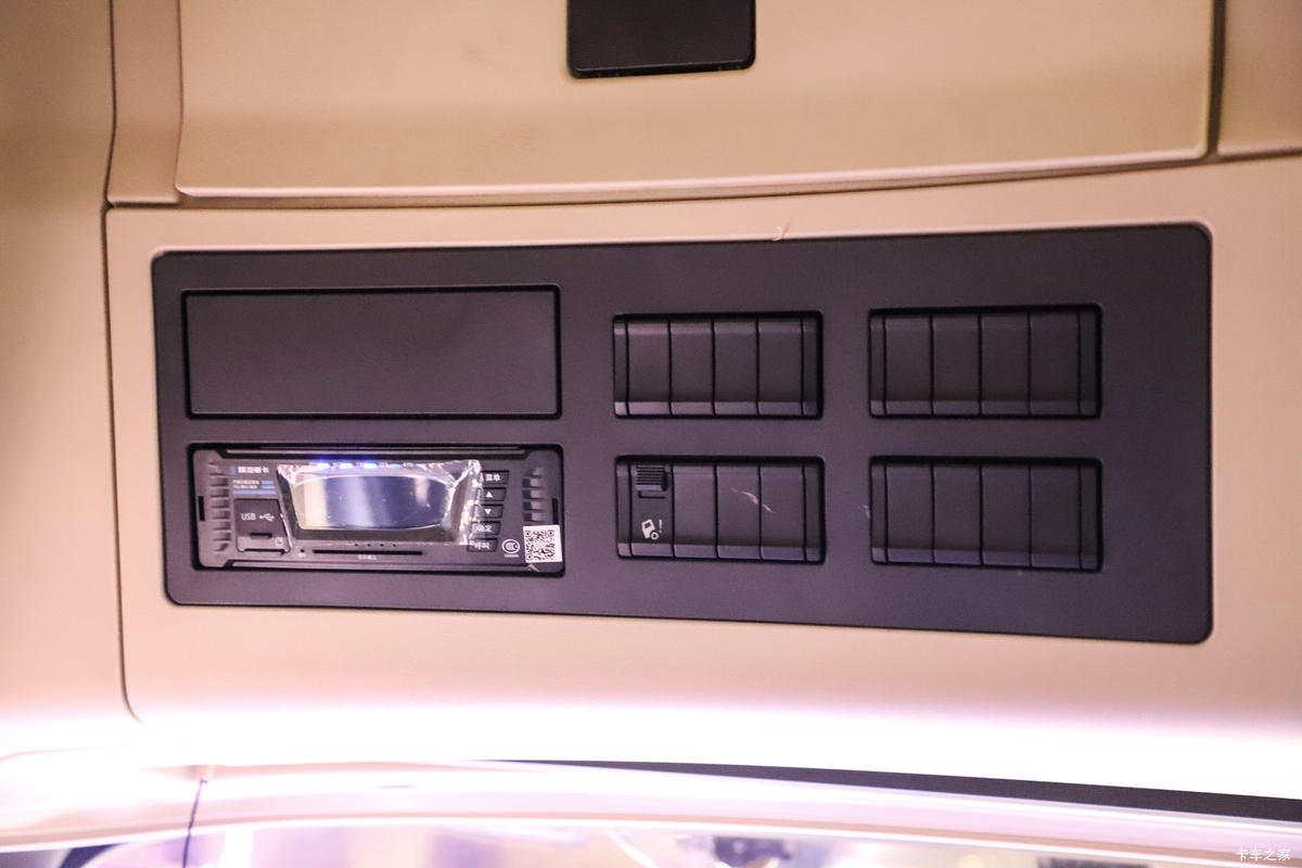 ˹  530 4X2 LNGԶǣ(SX4189XE1TLQ1)ʻ                                               