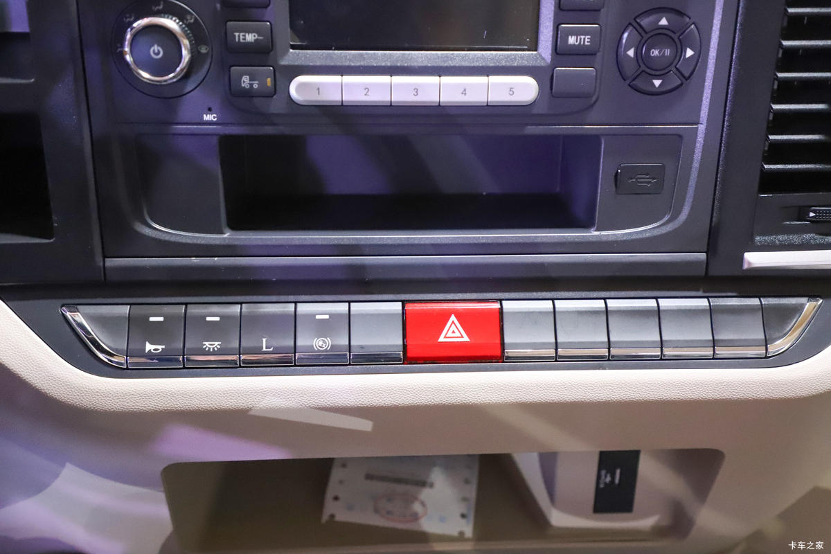 ˹  530 4X2 LNGԶǣ(SX4189XE1TLQ1)ʻ                                               