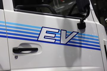 �������ó� ����KC 8X4 ���綯���������賵350kWhͼƬ