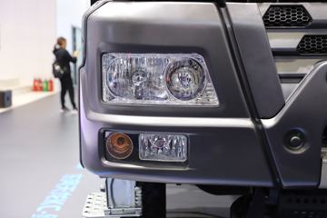 �������ó� ����KC 8X4 ���綯���������賵350kWhͼƬ