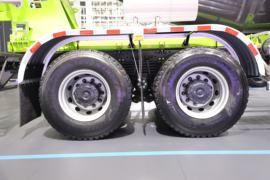 东风天龙KC&nbsp;混凝土搅拌车底盘                                                图片