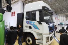 德龙X5000E&nbsp;电动牵引车外观图片