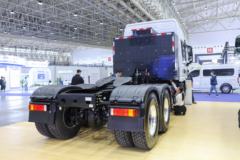 陕汽重卡 德龙X5000 6X4 纯电动牵引车