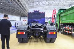 陕汽重卡 德龙X5000 6X4 纯电动牵引车