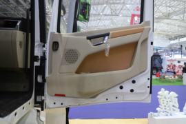 德龙X5000E&nbsp;电动牵引车驾驶室图片