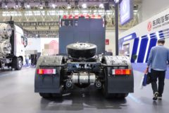 东风商用车 天龙KL 6X4 换电式纯电动牵引车282kWh
