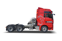 中国重汽 汕德卡SITRAK G7H重卡 悦享版 560马力 6X4 LNG自动档牵引车