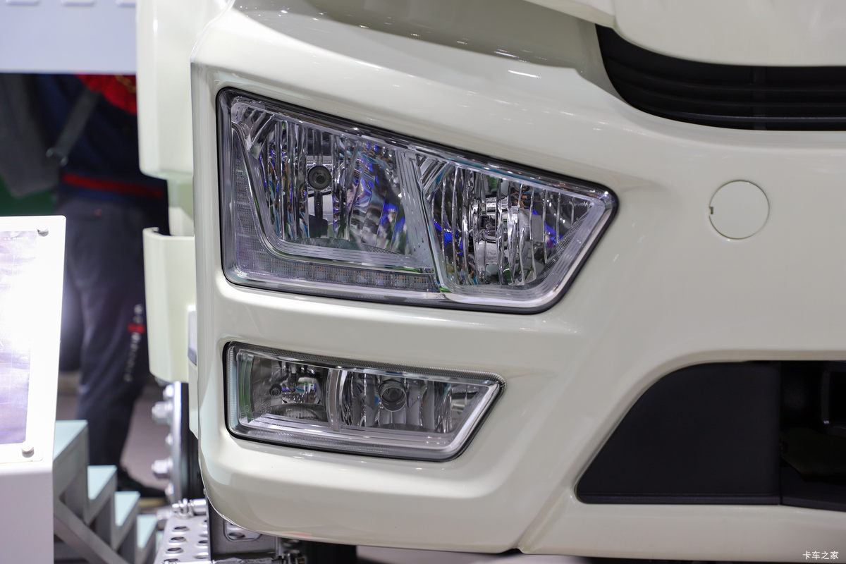 һ J6L 8X4 7.08綯賵(CA5310GJBP62L4T4BEV)350kwh                                                