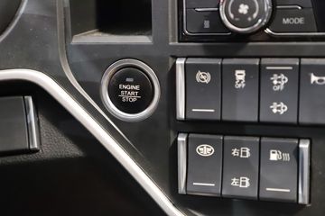 �ൺ��� ӥ; ͷ�Ȳ� 620���� 6X4 AMT�Զ���ǣ����(��Һ��)(CA4257P35K18T1E6A80)ͼƬ