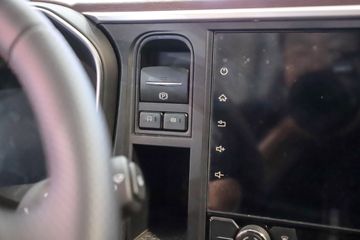 �ൺ��� ӥ; ͷ�Ȳ� 620���� 6X4 AMT�Զ���ǣ����(��Һ��)(CA4257P35K18T1E6A80)ͼƬ