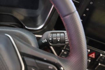 �ൺ��� ӥ; ͷ�Ȳ� 620���� 6X4 AMT�Զ���ǣ����(��Һ��)(CA4257P35K18T1E6A80)ͼƬ