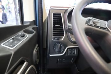 �ൺ��� ӥ; ͷ�Ȳ� 620���� 6X4 AMT�Զ���ǣ����(��Һ��)(CA4257P35K18T1E6A80)ͼƬ