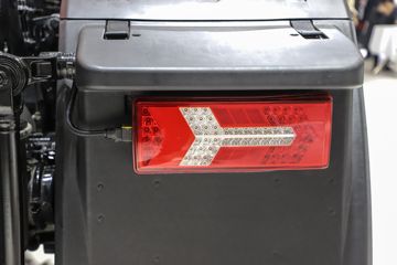 �ൺ��� ӥ; ͷ�Ȳ� 620���� 6X4 AMT�Զ���ǣ����(��Һ��)(CA4257P35K18T1E6A80)ͼƬ