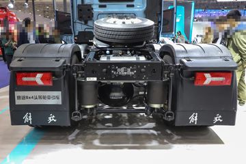 �ൺ��� ӥ; ͷ�Ȳ� 620���� 6X4 AMT�Զ���ǣ����(��Һ��)(CA4257P35K18T1E6A80)ͼƬ