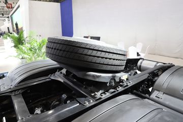 �ൺ��� ӥ; ͷ�Ȳ� 620���� 6X4 AMT�Զ���ǣ����(��Һ��)(CA4257P35K18T1E6A80)ͼƬ