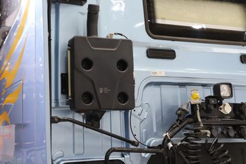 �ൺ��� ӥ; ͷ�Ȳ� 620���� 6X4 AMT�Զ���ǣ����(��Һ��)(CA4257P35K18T1E6A80)ͼƬ