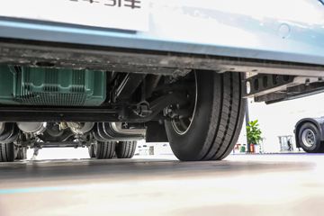 �ൺ��� ӥ; ͷ�Ȳ� 620���� 6X4 AMT�Զ���ǣ����(��Һ��)(CA4257P35K18T1E6A80)ͼƬ