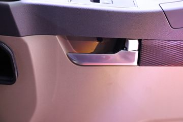 ��������˹ ���� 280���� 4X2 9.5��LNG��ʽ�ػ���(SX5189XXYLB721TLQ1)ͼƬ