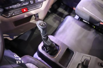 ��������˹ ���� 280���� 4X2 9.5��LNG��ʽ�ػ���(SX5189XXYLB721TLQ1)ͼƬ