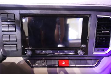 ��������˹ ���� 280���� 4X2 9.5��LNG��ʽ�ػ���(SX5189XXYLB721TLQ1)ͼƬ