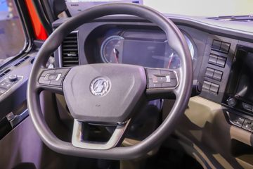 ��������˹ ���� 280���� 4X2 9.5��LNG��ʽ�ػ���(SX5189XXYLB721TLQ1)ͼƬ