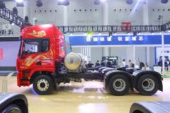 陕汽康明斯 龙骁 轻量化经典版 500马力 6X4 LNG牵引车(SX4259XE4TLQ1)