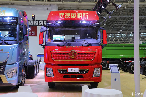 陕汽康明斯 龙骁 520马力 6X4 AMT自动档危险品牵引车(SX4259XD4WQ1)