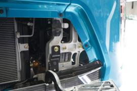 解放J7&nbsp;电动牵引车外观图片