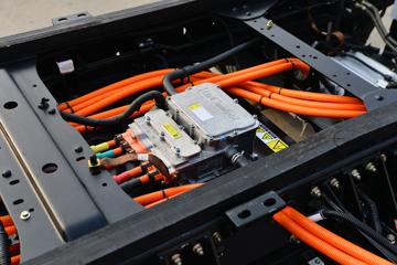 �ɵ�HV5 4.15�׵��Ų��ʽ���̻�϶��������Ῠ41.6kWhͼƬ